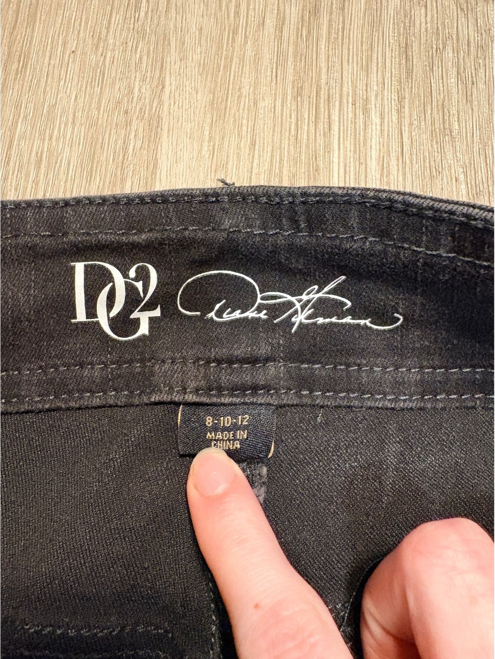 DG2 Black Denim High Rise Flare Jeans Women’s Size 10 Faded Grunge 70s Inspired - Picture 3 of 5